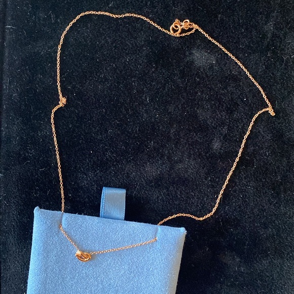 NWOT Ariel Gordon Love Knot Necklace in Rose Gold - Picture 5 of 7